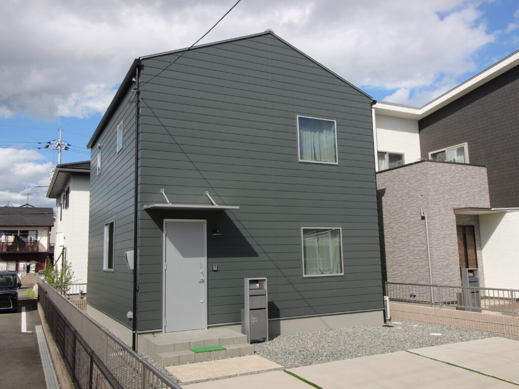 岡山市北区平田　モデルハウス　未入居住宅　5320万円　ライフデザイン・カバヤ㈱