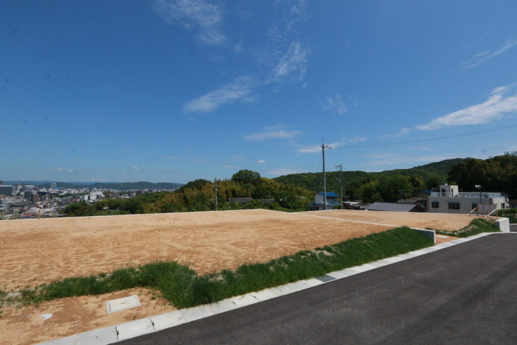 岡山市中区門田文化町1丁目　土地・分譲地　2549.2～2942.4万円　エモ不動産