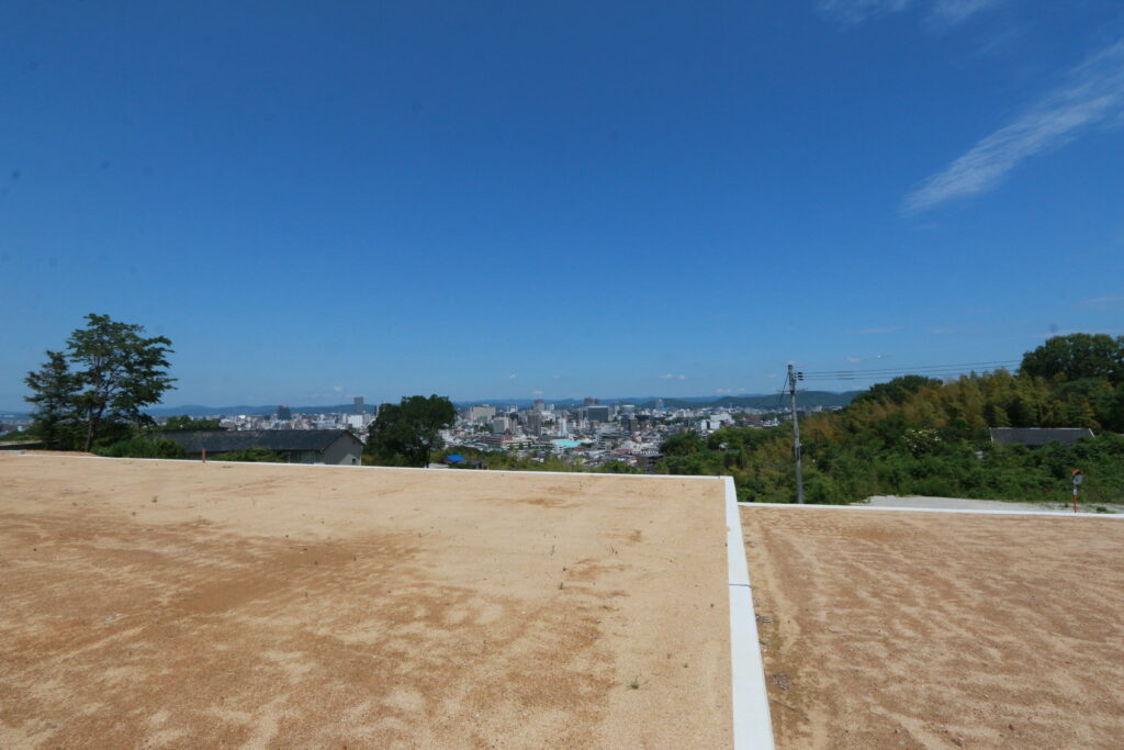 岡山市中区門田文化町1丁目　土地・分譲地　2549.2～2942.4万円　エモ不動産