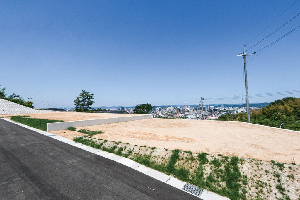 岡山市中区門田文化町1丁目　土地・分譲地　2549.2～2942.4万円　エモ不動産