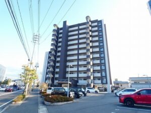 岡山市南区西市　アウルステージ西市　マンション　　3580万円　ナラムラ