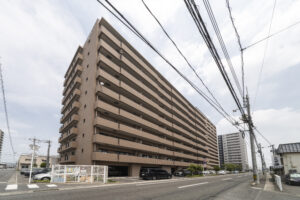 リビングコート問屋町外観