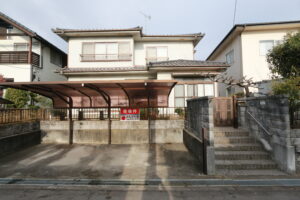 岡山市東区瀬戸町旭ヶ丘1丁目　売家　1100万円　とんがり屋