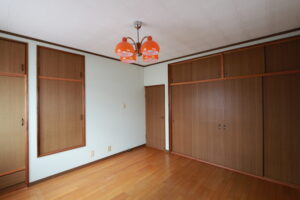 岡山市東区瀬戸町旭ヶ丘1丁目　売家　1100万円　とんがり屋