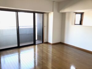 サーパス老松町リビング２