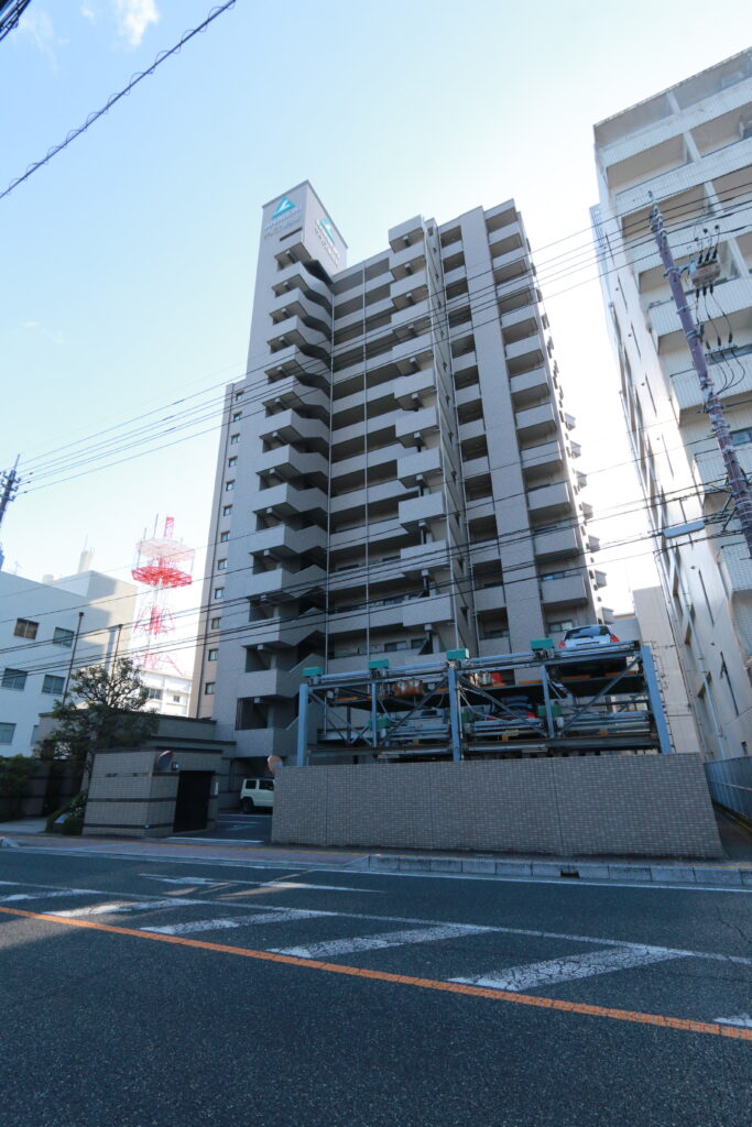 サーパス老松町マンション外観