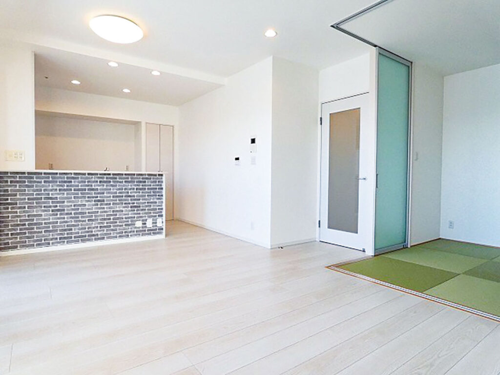 岡山市南区西市　アウルステージ西市　マンション　3580万円　ナラムラ